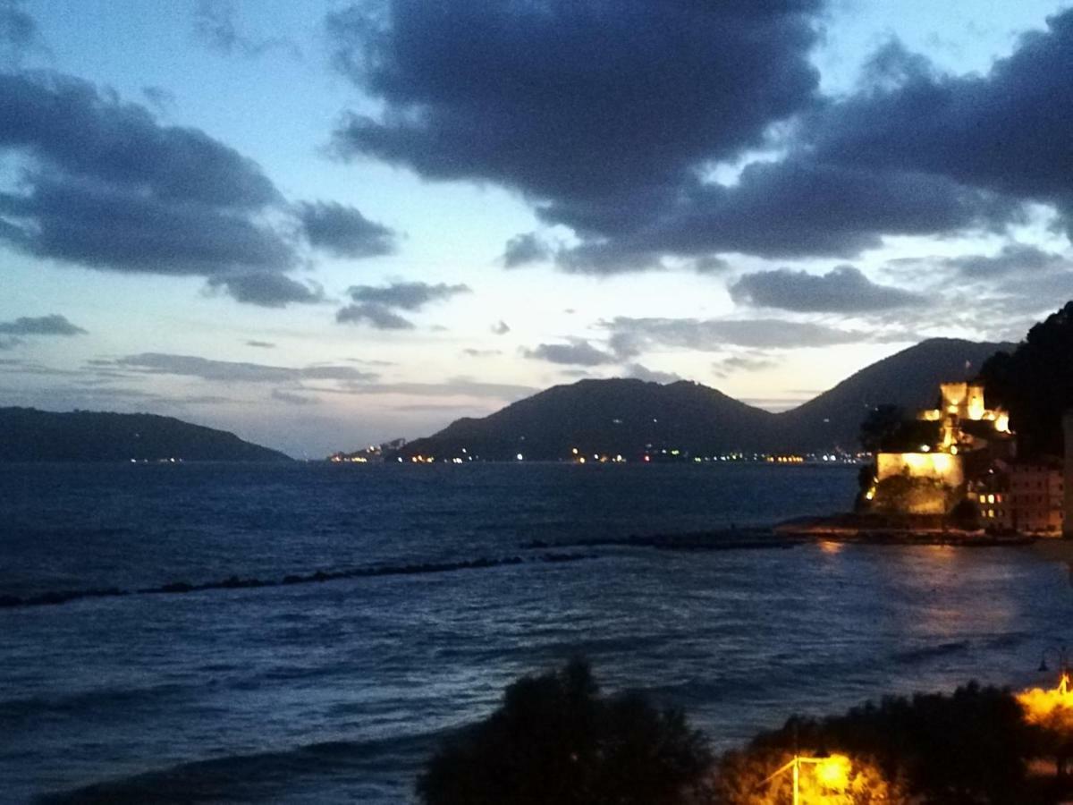 Appartamento Il faro dei poeti Lerici Esterno foto