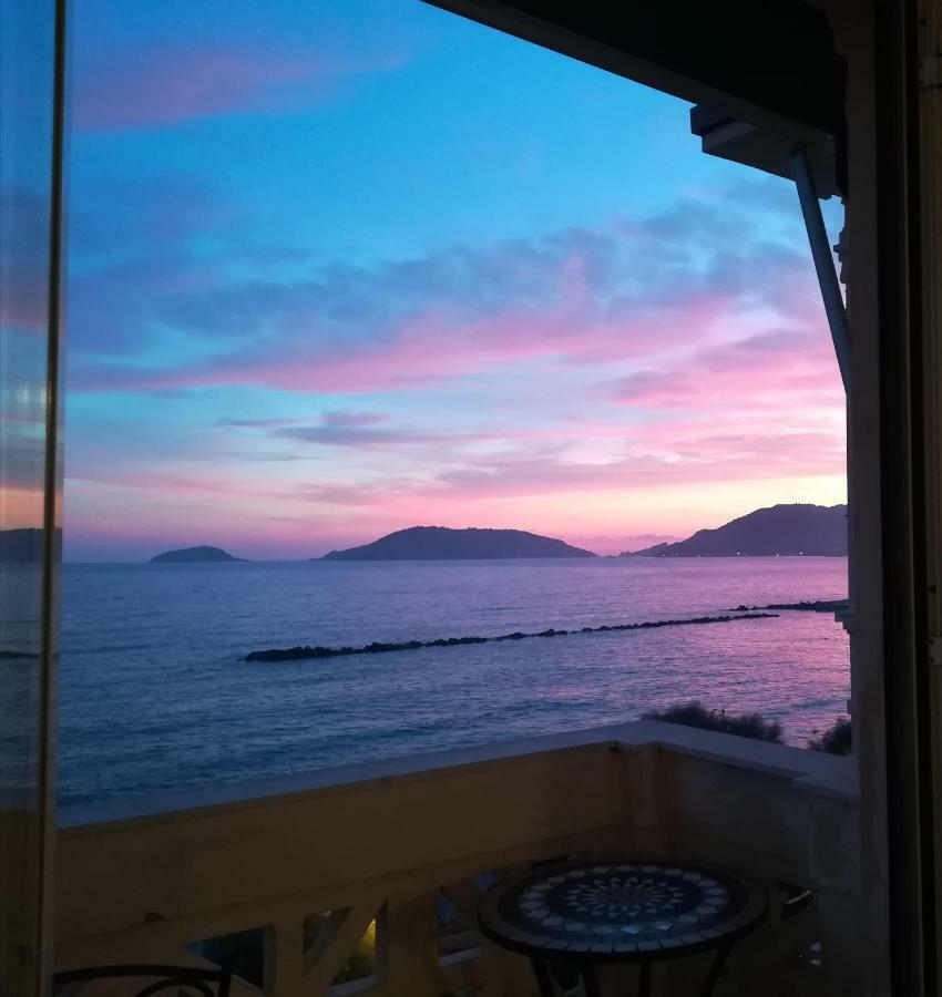 Appartamento Il faro dei poeti Lerici Esterno foto